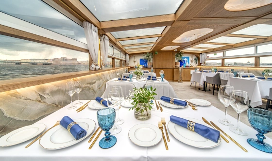 Фото №8 зала Палуба