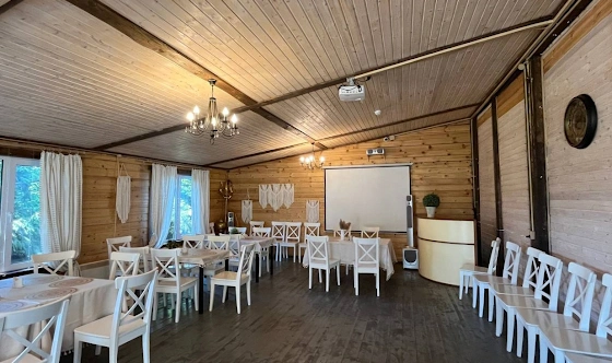 Фото №1 зала Банкетный зал на первом этаже с выходом на пирс