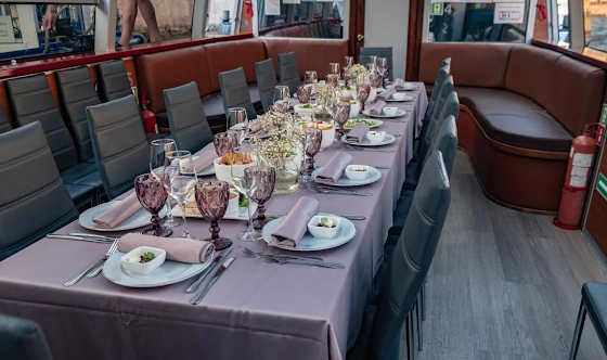 Фото №3 зала Палуба