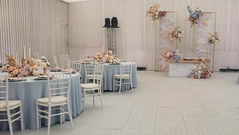 Фото №4 зала Веранда Small River