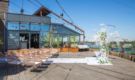 Фото №4 зала Веранда на крыше