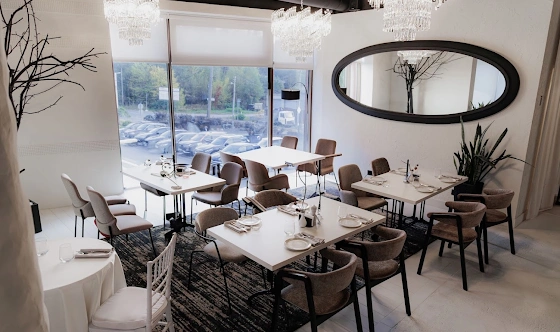 Фото №5 зала Зона у панорамного окна