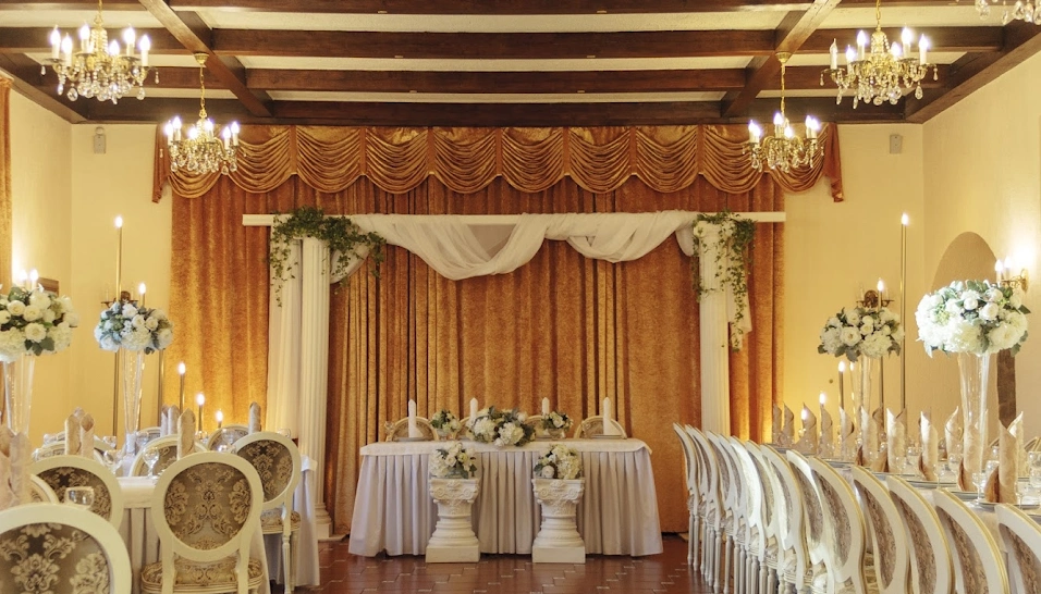 Фото №1 зала Банкетный зал «Санторини»