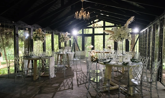 Фото №2 зала Деревянная веранда