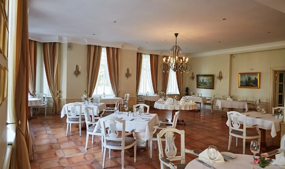 Фото №2 зала Зал "Дача Брассери"