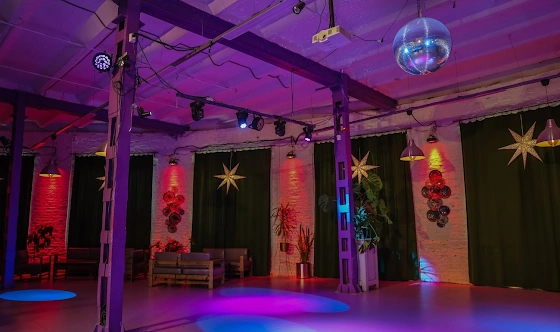 Фото №14 зала Лофт на Петроградской 