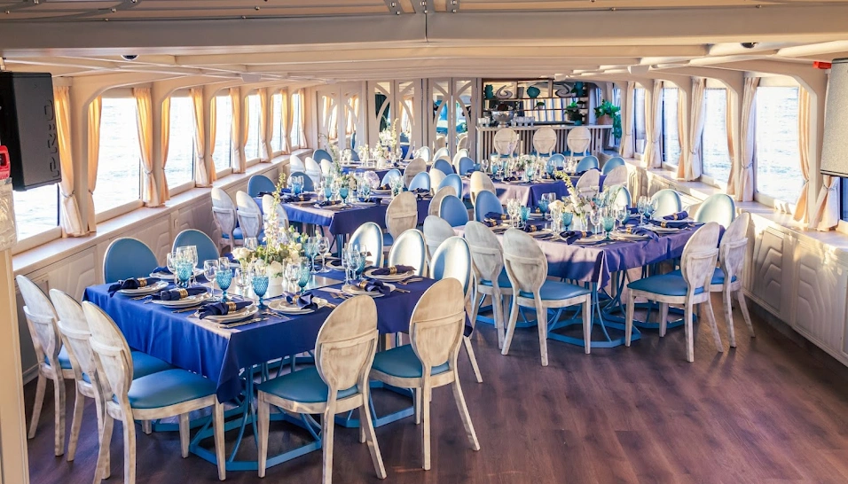 Фото №11 зала Палуба