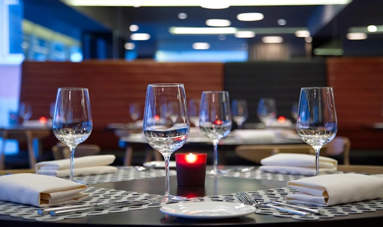 Фото №15 зала Ресторан MONK