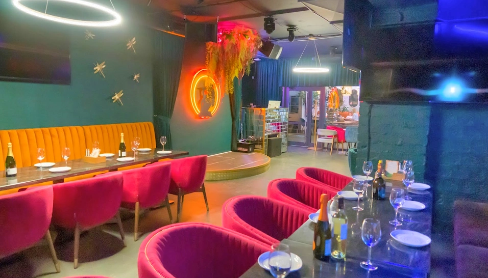 Фото №2 зала Зал караоке