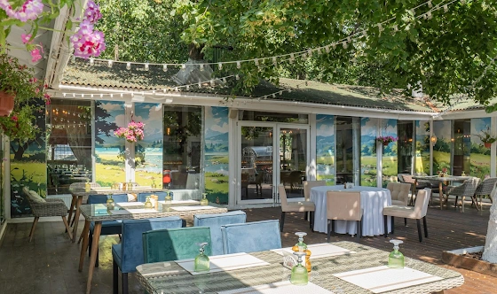 Фото №18 зала Крытая галерея и цветущий сад