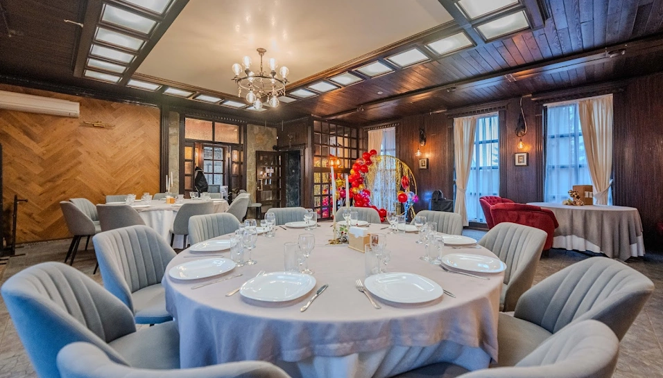 Фото №5 зала Зал с камином