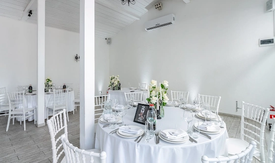 Фото №7 зала Замок на берегу