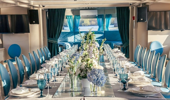 Фото №2 зала Палуба