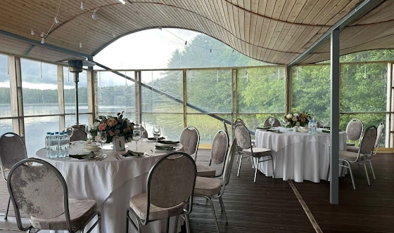 Фото №1 зала Беседка на воде