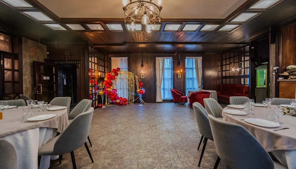 Фото №10 зала Зал с камином