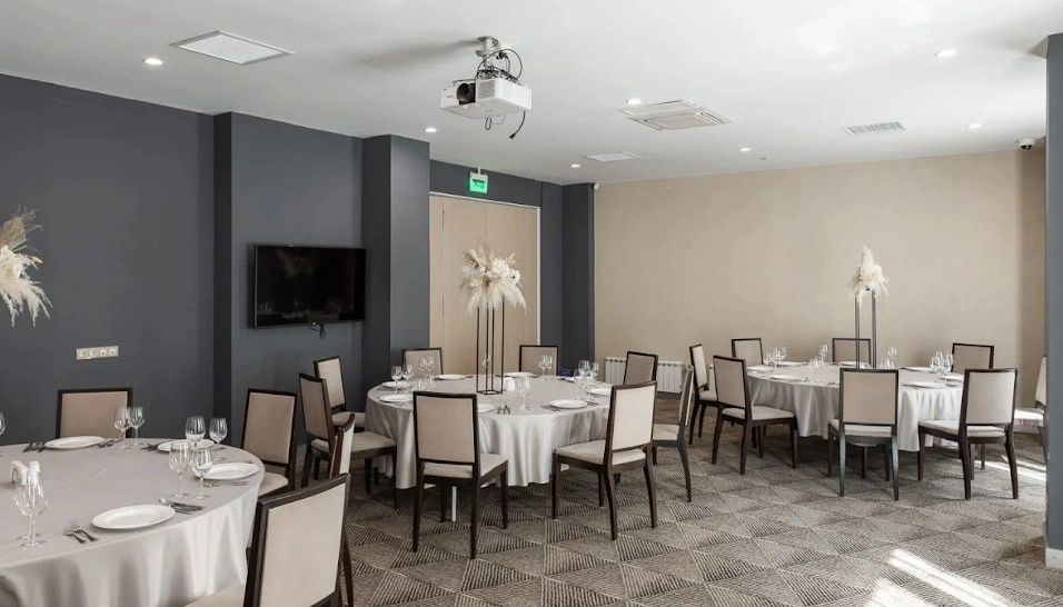 Фото №2 зала Зал "Янгантау"