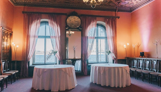 Фото № зала С видом на Неву