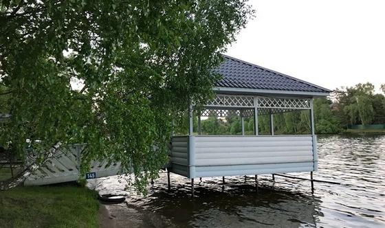 Фото №2 зала Беседка на воде