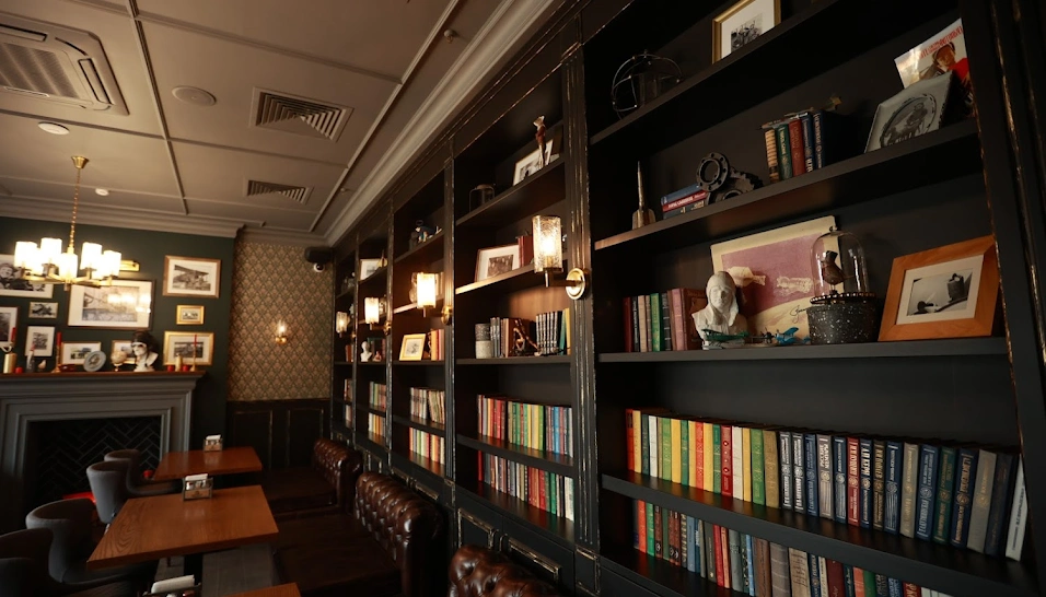 Фото №2 зала Библиотека