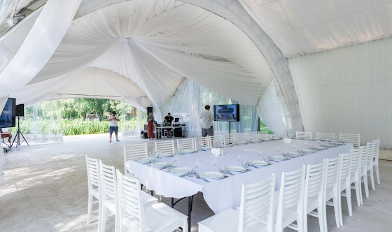 Фото №12 зала Средний шатер «Берег»