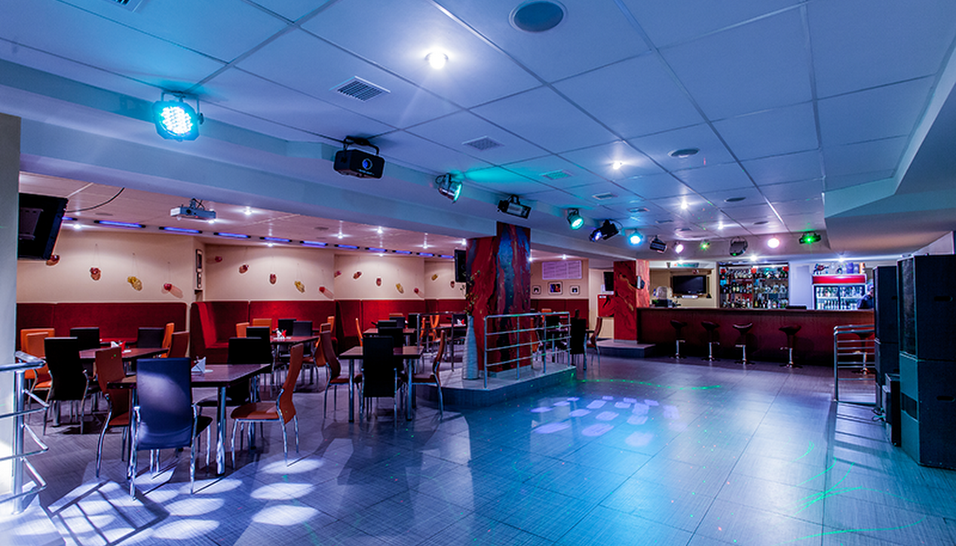 Фото №1 зала Кафе «Лёд и пламя»