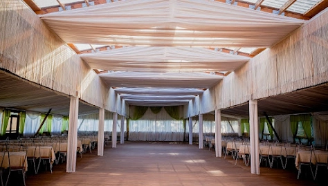 Фото №1 зала Кафе «У реки»