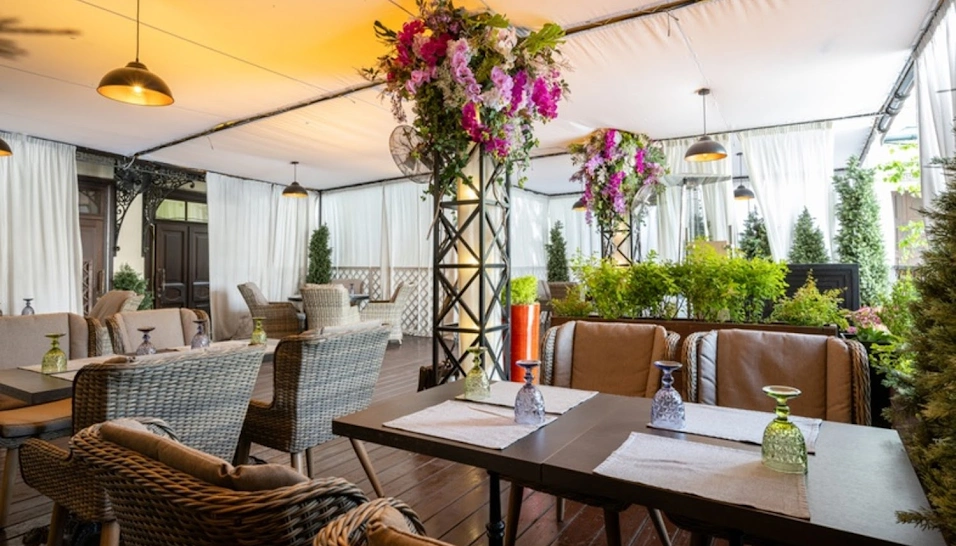 Фото №3 зала Летняя веранда