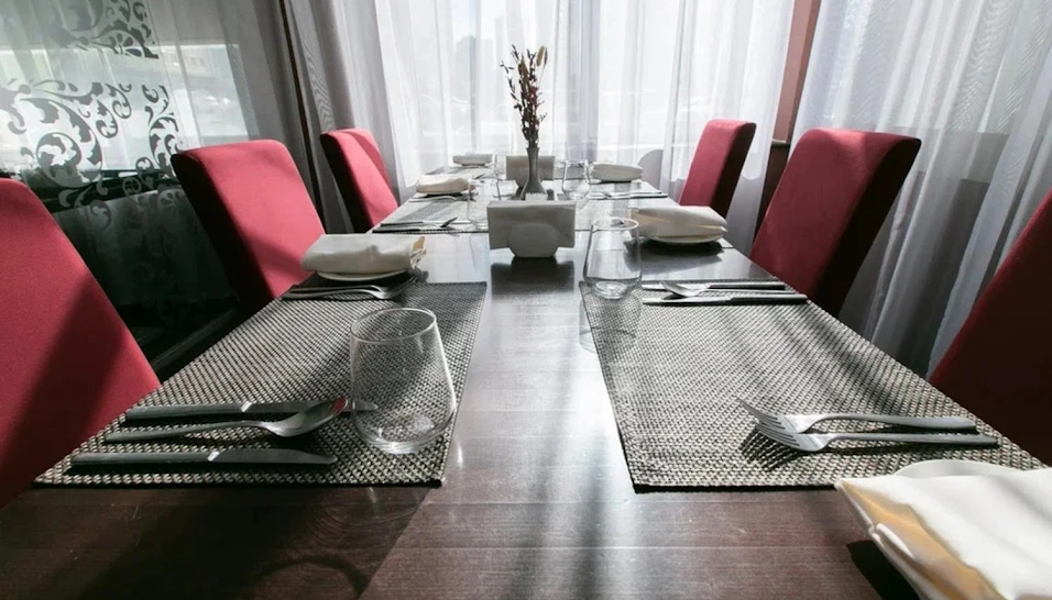 Фото №8 зала Ресторан Four