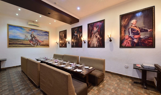 Фото №1 зала Караоке-зал «Средневековый»