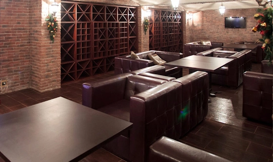 Фото №3 зала Винный погреб