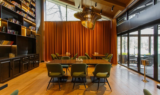 Фото №14 зала Библиотека 