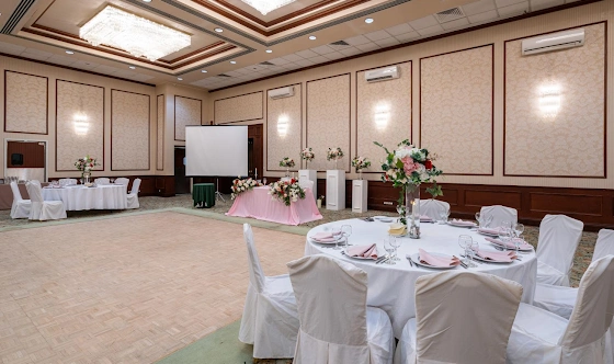 Фото №9 зала Банкетный зал «Петровский»