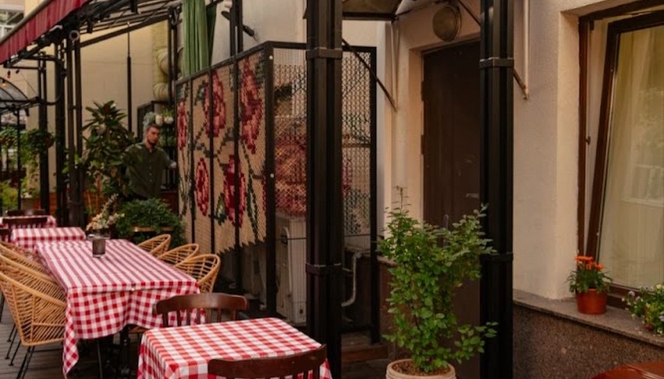 Фото №4 зала Летний дворик