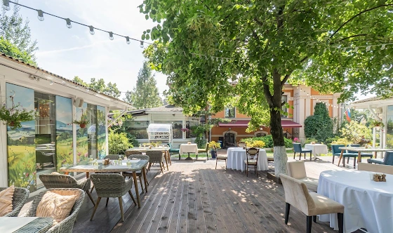 Фото №8 зала Крытая галерея и цветущий сад