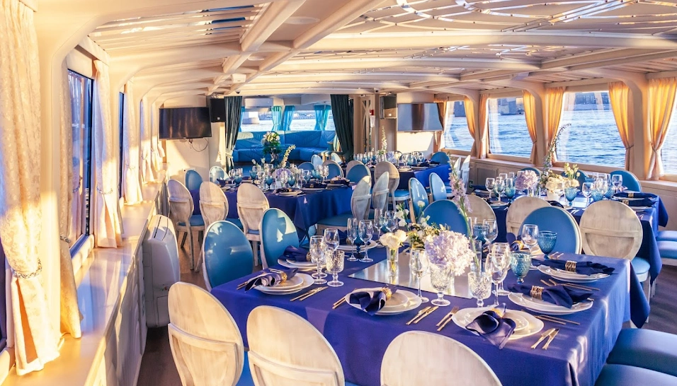 Фото №13 зала Палуба