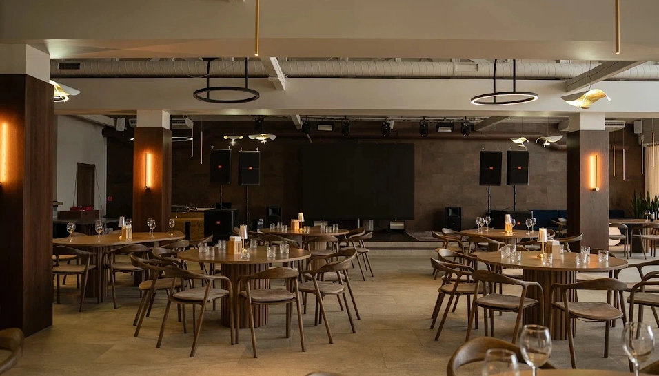 Фото №3 зала Ресторан