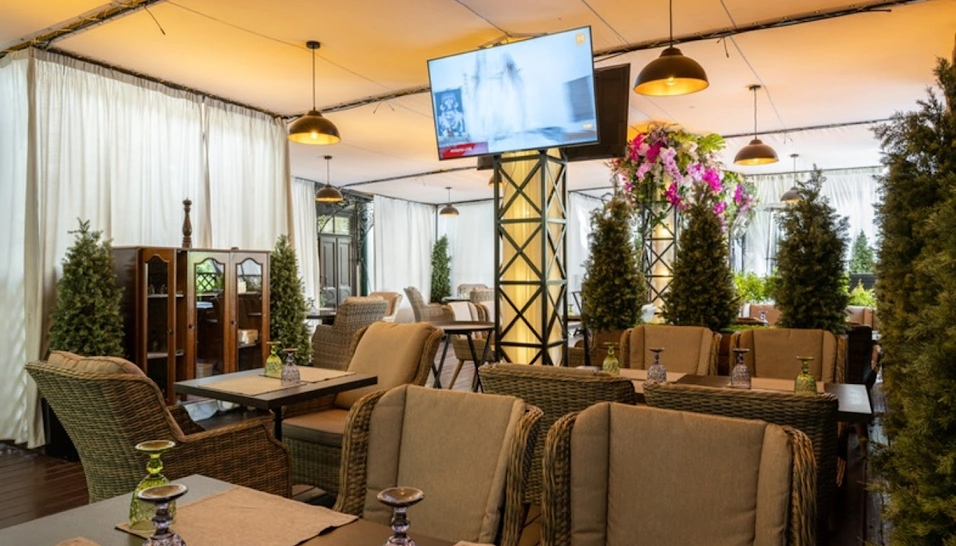 Фото №4 зала Летняя веранда