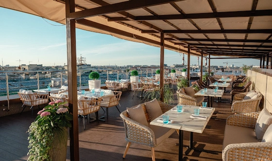 Фото №3 зала Терраса "Небо на крыше"