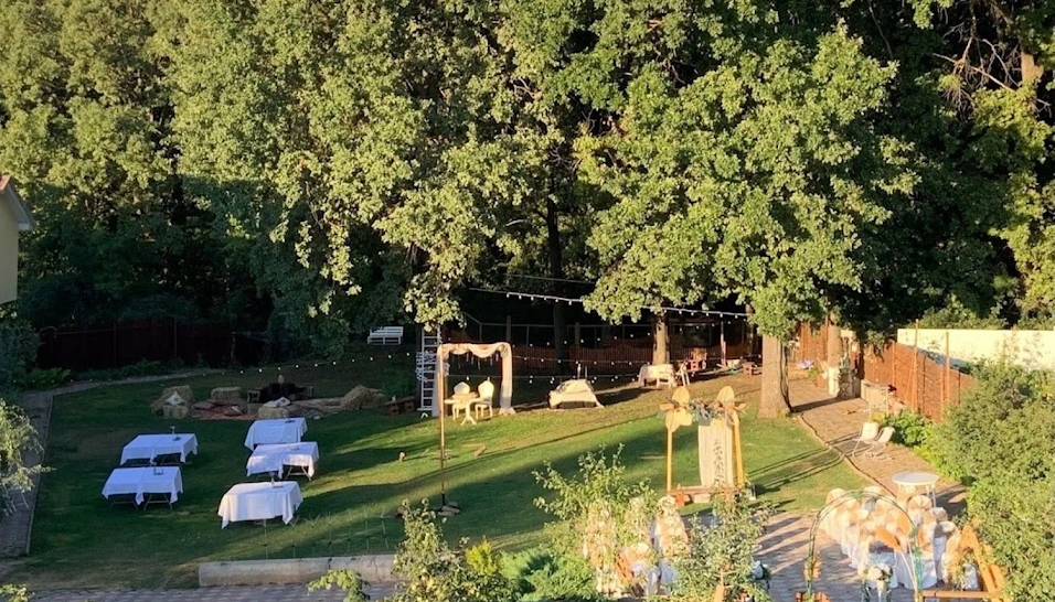 Фото №1 зала Зеленая площадка