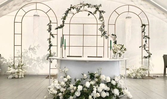 Фото №1 зала Плакучая Ива