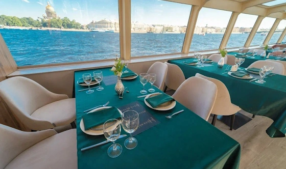 Фото №3 зала Палуба