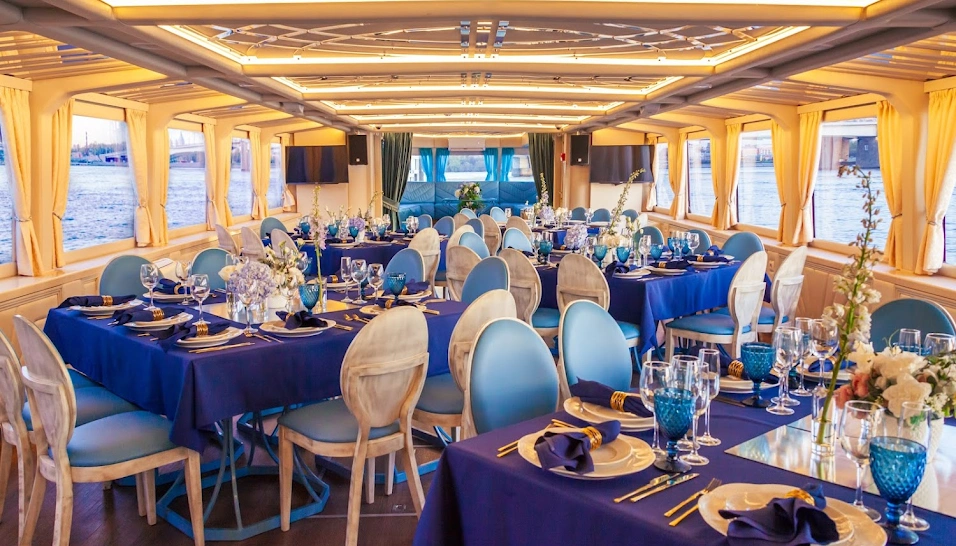 Фото №16 зала Палуба