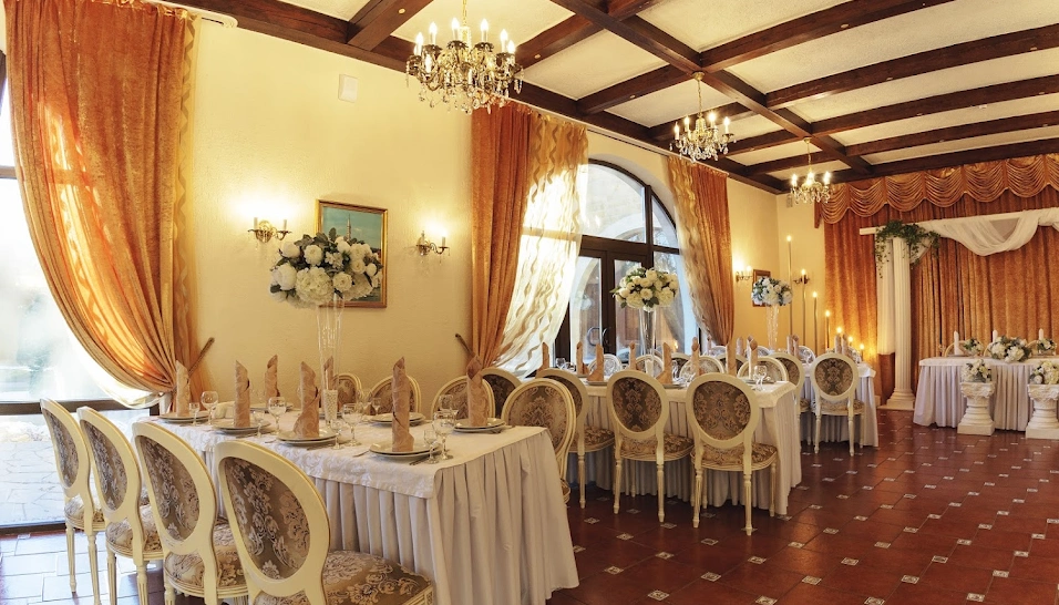 Фото №3 зала Банкетный зал «Санторини»