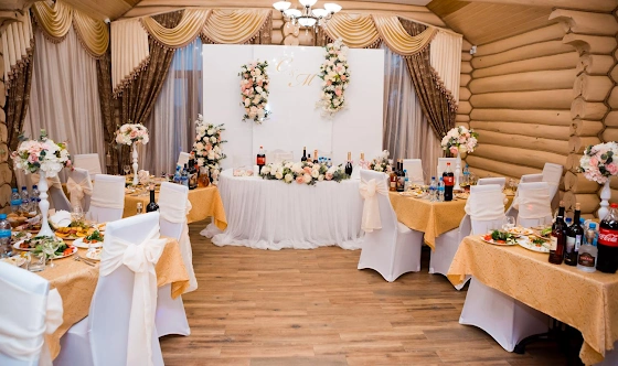 Фото №1 зала Локация "Дом + Пирс" 