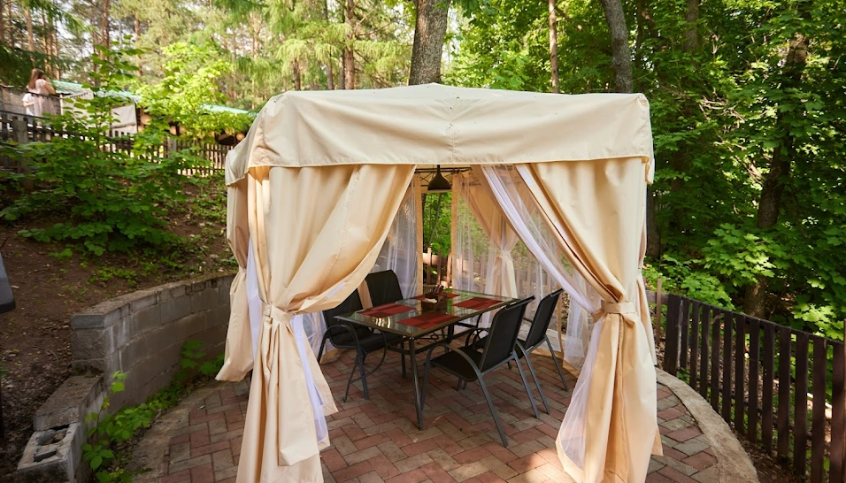 Фото №2 зала Маленькие беседки 