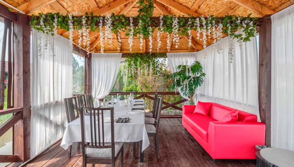 Фото №2 зала VIP-беседка