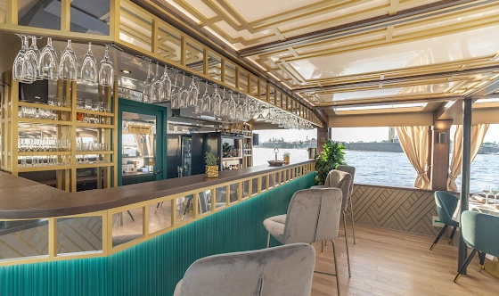 Фото №14 зала Палуба