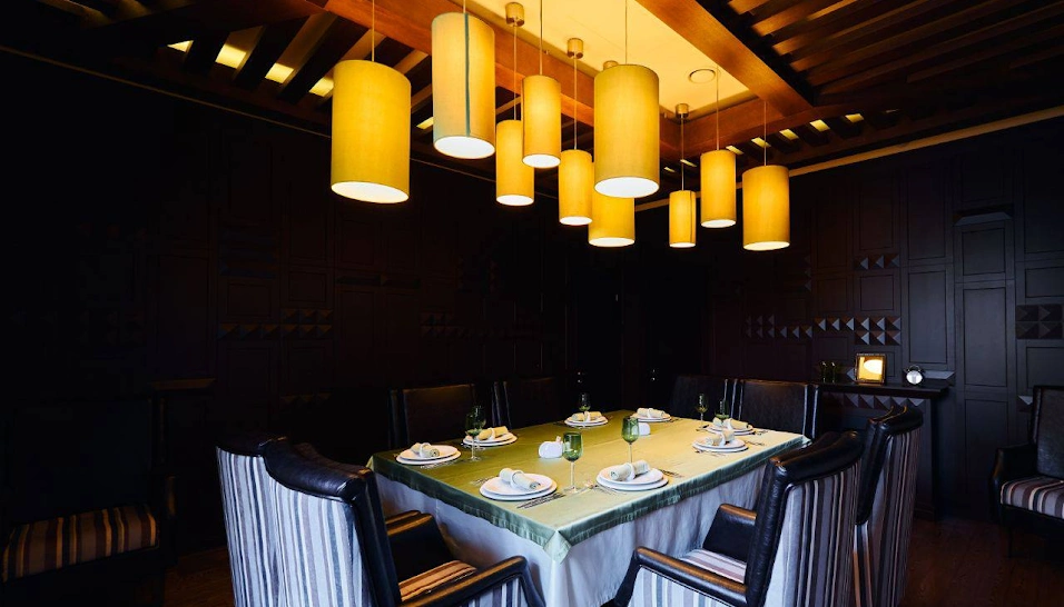 Фото №2 зала VIP - кабинет