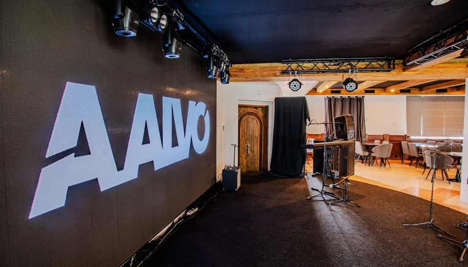 Фото №8 зала Основной зал