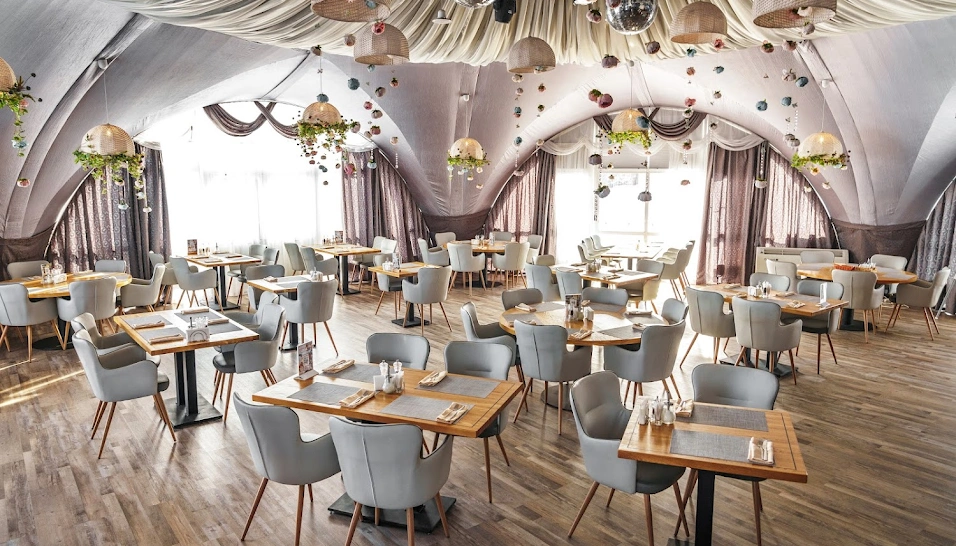 Фото №5 зала Банкетный зал «На озере»